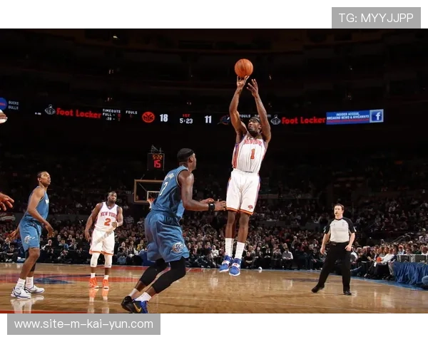 塞拉斯构建动态进攻体系,内外联动战术创造外线空位机会 塞拉斯构建动态进攻体系,内外联动战术创造外线空位机会